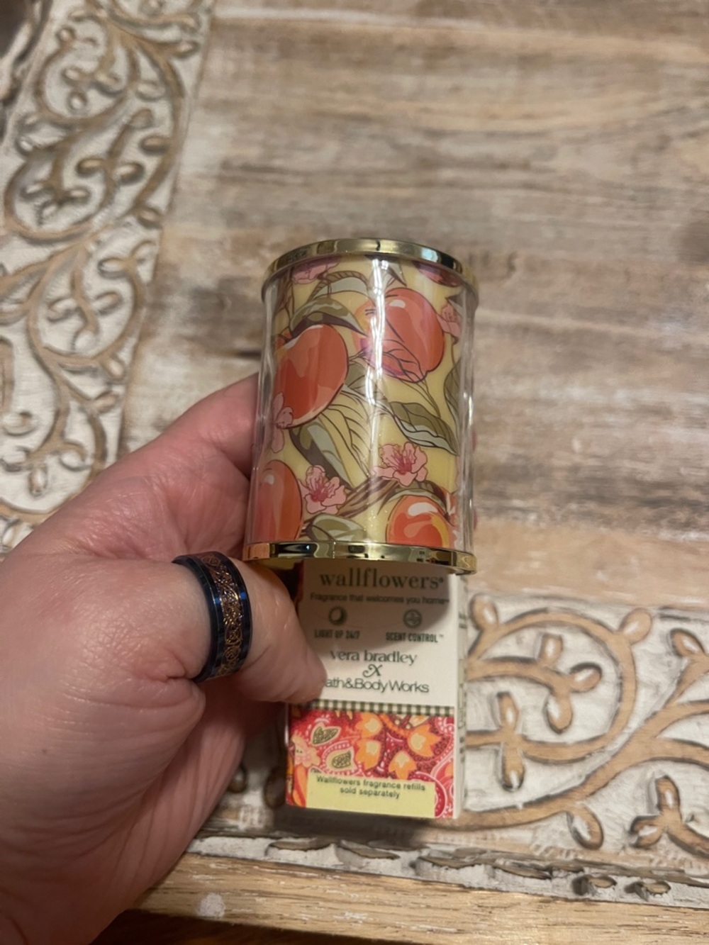 Bath & Body Works Wallflowers Fragrance Plug - Peach Floral Pattern